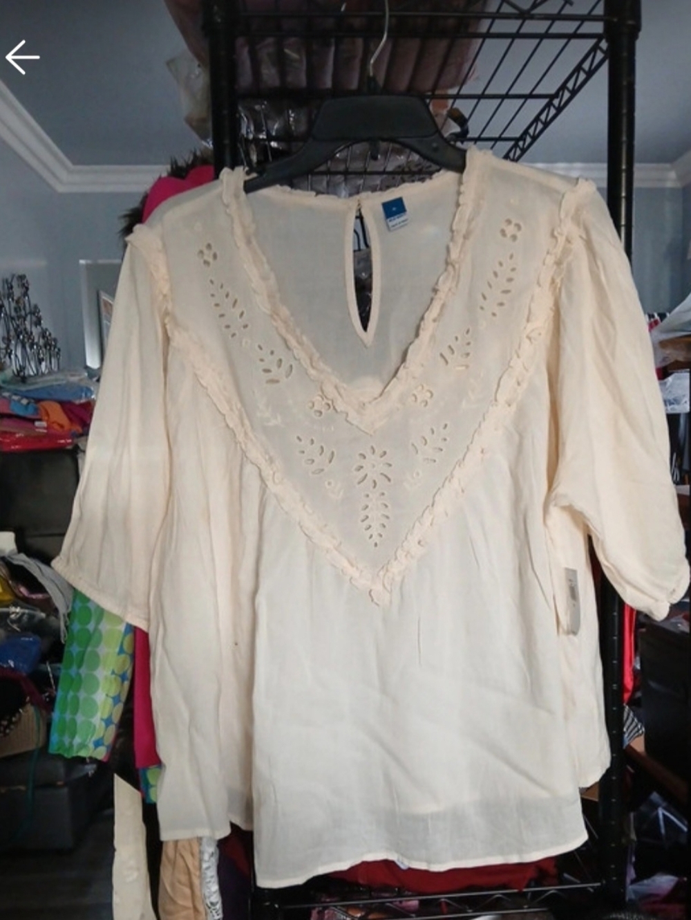 Old Navy Cream Eyelet V-Neck Peasant Blouse